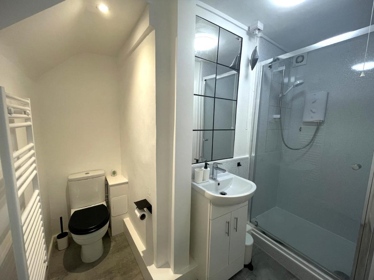 Modern Studio Apartment; 10Min Walk To Town & Quay Exeter Ngoại thất bức ảnh